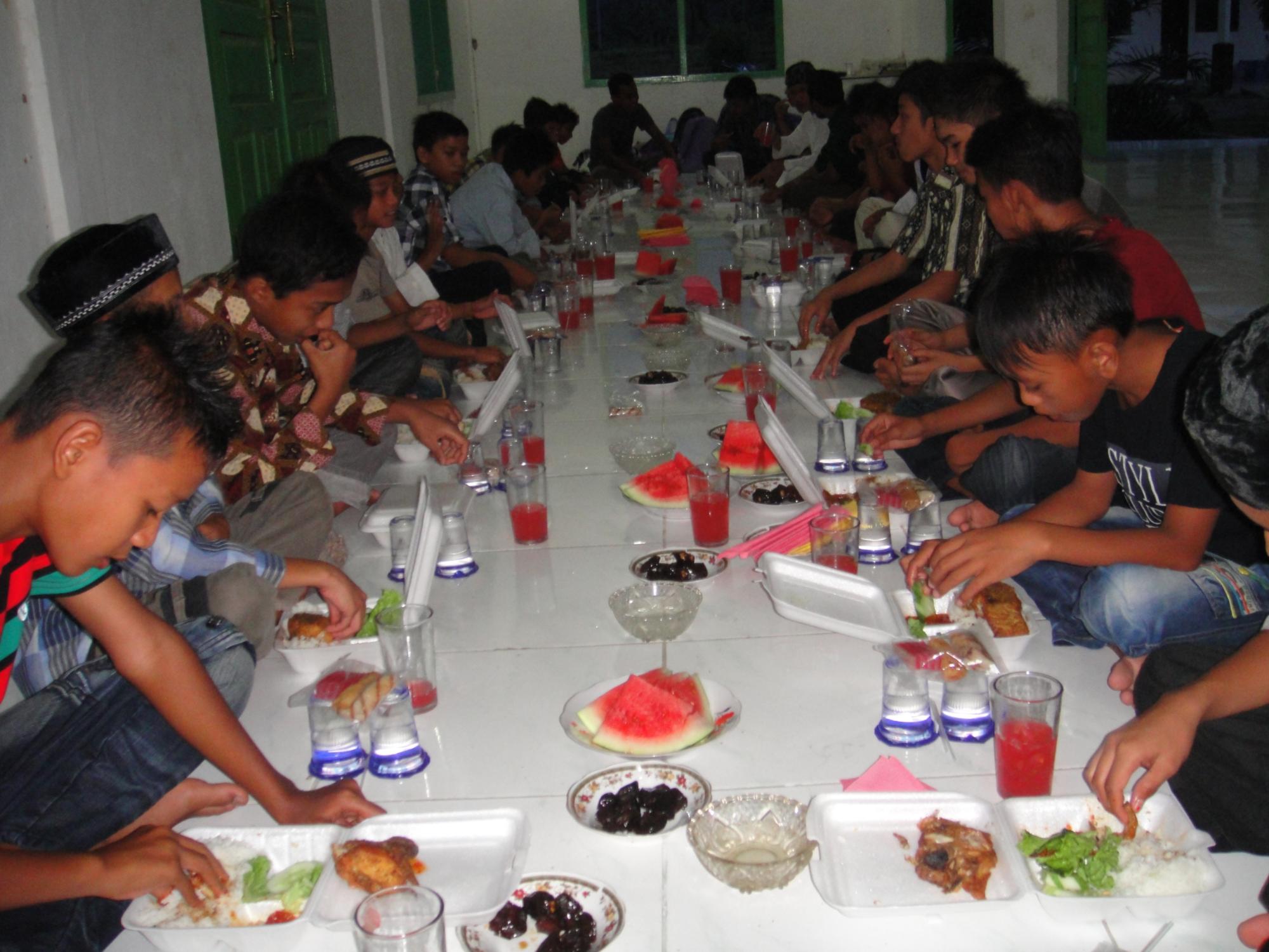 Program Buka Puasa (Ifthor Shaim) Ramadhan 1433 H